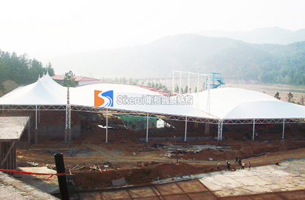 膜結構停車棚?的優(yōu)點有哪些？