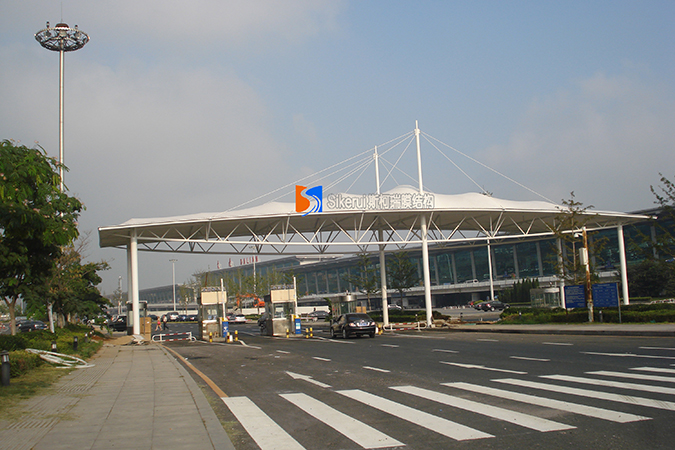 大連國(guó)際機(jī)場(chǎng)出入口膜結(jié)構(gòu)項(xiàng)目