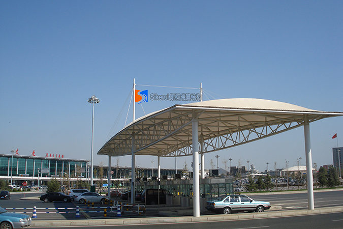 大連國際機(jī)場出入口膜結(jié)構(gòu)項(xiàng)目